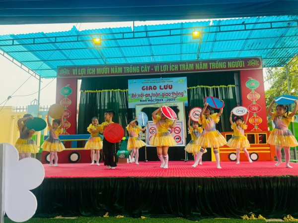 GIAO LƯU BÉ VỚI ATGT NĂM HỌC 2024-2025