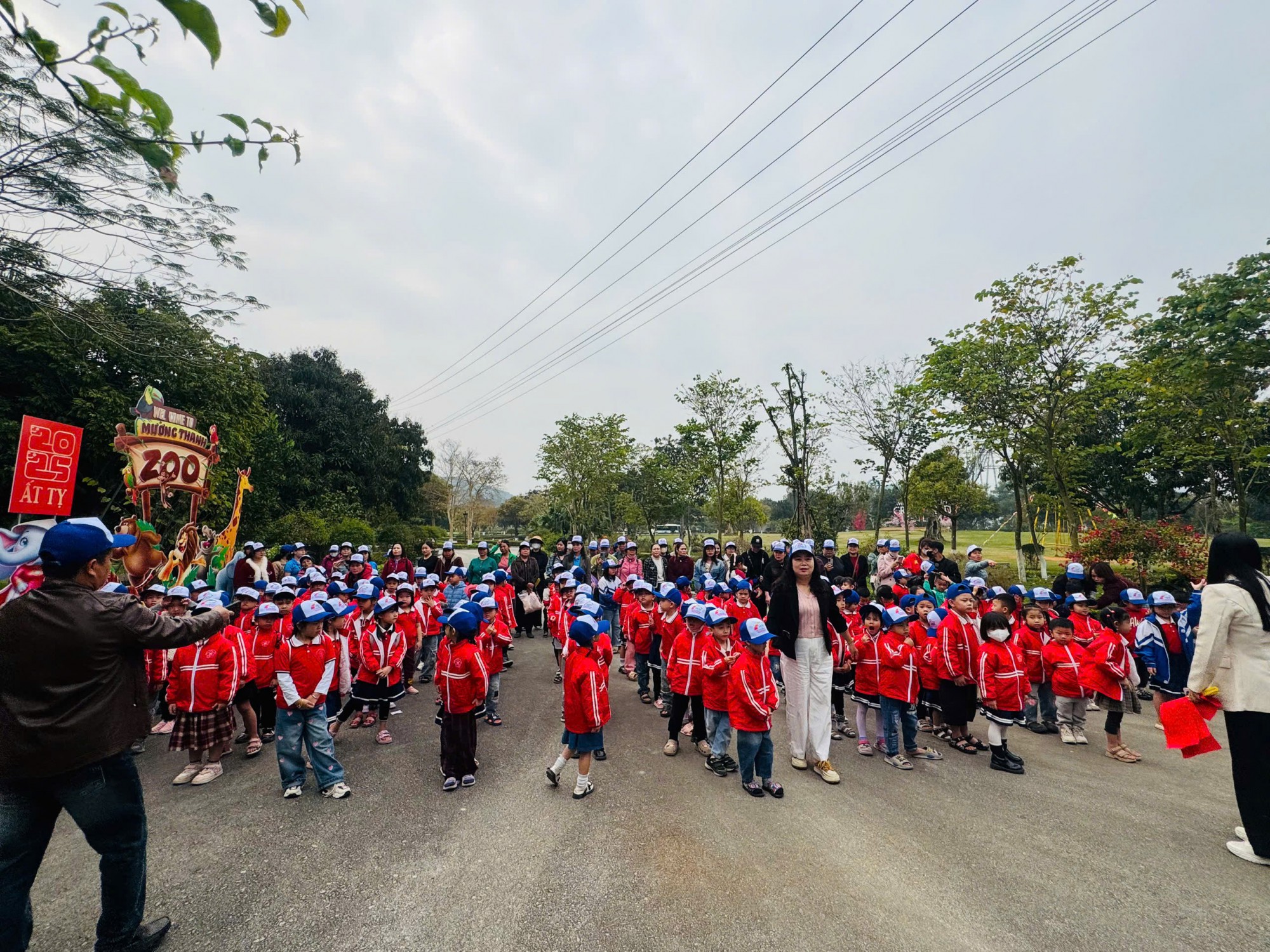 HOẠTĐỘNG TRẢI NGHIỆM CỦA CÁC CHÁU MN DIỄN THÀNH NGÀY 02/04/2025